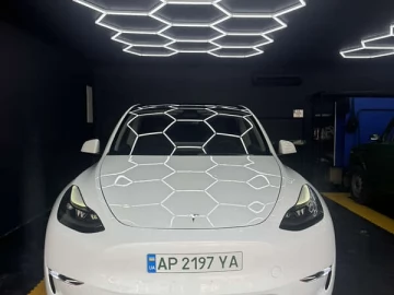 Авто Tesla Model Y 2023 № 7712181