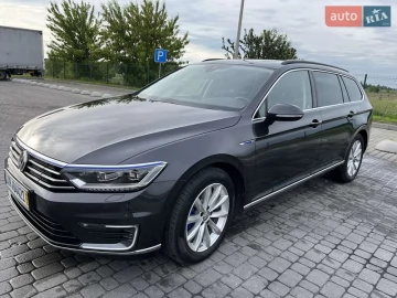 Авто Volkswagen Passat 2018 № 7712388