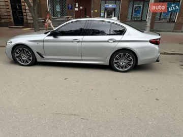 Авто BMW 5 Series 2019 № 7712417