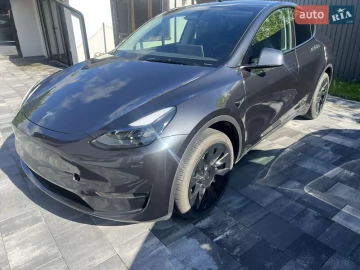 Авто Tesla Model Y 2024 № 7712590