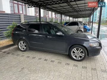 Авто Volvo V50 2010 № 7712994