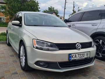 Авто Volkswagen Jetta 2011 № 7713015