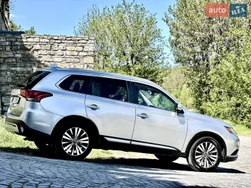 Авто Mitsubishi Outlander 2020 № 7713142