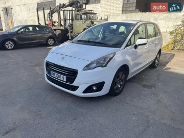 Авто Peugeot 5008 2016 № 7713306