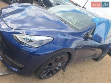Авто Tesla Model Y 2023 № 7713492