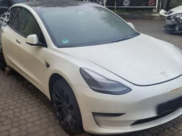 Авто Tesla Model 3 2022 № 7713852
