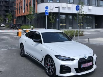 Авто BMW I4 2023 № 7713933
