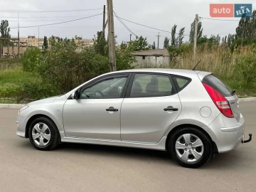 Авто Hyundai I30 2011 № 7714001