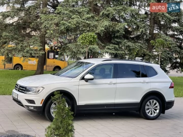 Авто Volkswagen Tiguan 2017 № 7714094