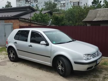 Авто Volkswagen Golf 2003 № 7714317