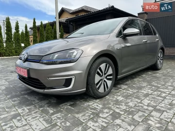 Авто Volkswagen E-Golf 2015 № 7714377