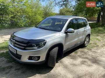 Авто Volkswagen Tiguan 2010 № 7714384