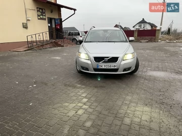 Авто Volvo V50 2008 № 7714816