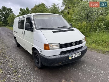 Авто Volkswagen Transporter 2000 № 7715028