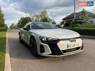 Авто Audi Rs E-Tron Gt 2022 № 7715296