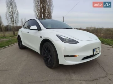 Авто Tesla Model Y 2023 № 7715718