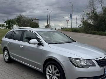 Авто Skoda Superb 2014 № 7716006