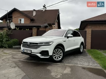 Авто Volkswagen Touareg 2020 № 7716107