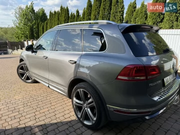 Авто Volkswagen Touareg 2016 № 7716333