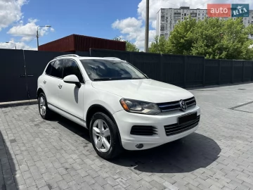 Авто Volkswagen Touareg 2012 № 7716480