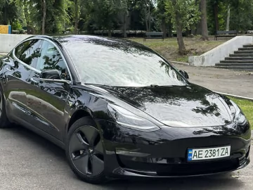 Авто Tesla Model 3 2019 № 7716653