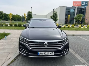 Авто Volkswagen Touareg 2018 № 7716691