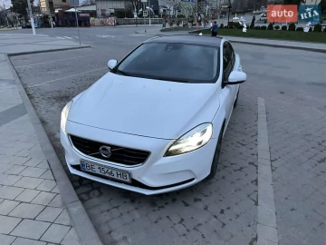 Авто Volvo V40 2018 № 7716887