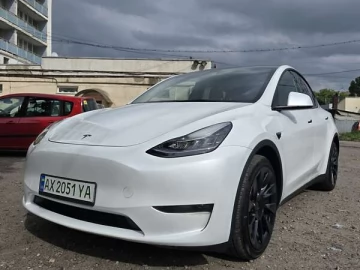 Авто Tesla Model Y 2023 № 7716943