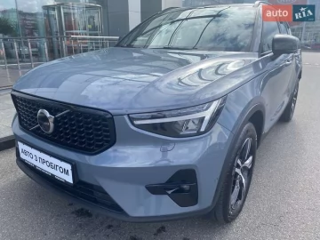 Авто Volvo Xc40 2023 № 7716959