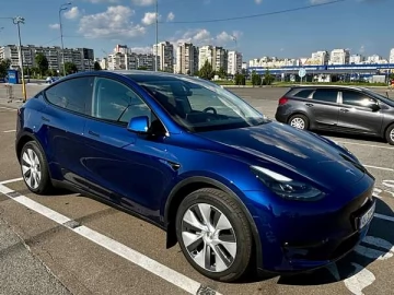 Авто Tesla Model Y 2024 № 7716964