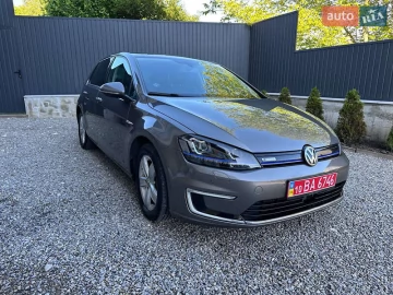 Авто Volkswagen E-Golf 2016 № 7717119