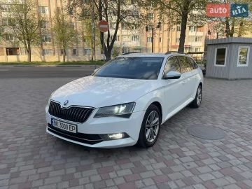 Авто Skoda Superb 2016 № 7717199