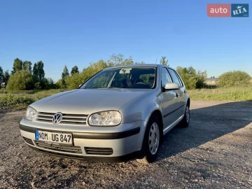Авто Volkswagen Golf 2000 № 7717322