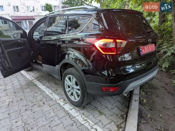 Авто Ford Kuga 2017 № 7717498