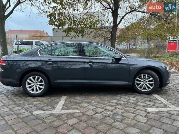 Авто Volkswagen Passat 2018 № 7717677