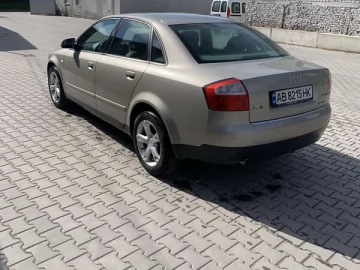 Авто Audi A4 2001 № 7718015