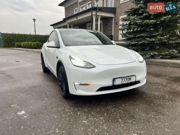 Авто Tesla Model Y 2022 № 7718071