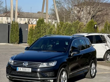 Авто Volkswagen Touareg 2015 № 7718074