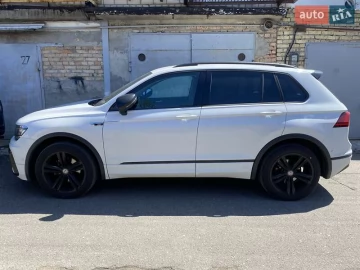 Авто Volkswagen Tiguan 2020 № 7718202