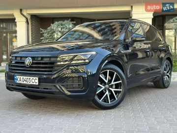 Авто Volkswagen Touareg 2021 № 7718357