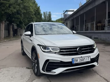 Авто Volkswagen Tiguan 2021 № 7718827