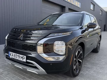 Авто Mitsubishi Outlander 2023 № 7718829