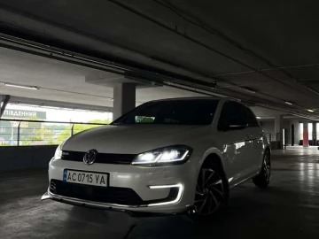 Авто Volkswagen E-Golf 2018 № 7719252