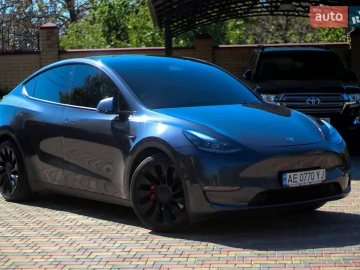 Авто Tesla Model Y 2021 № 7719309