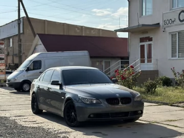 Авто BMW 5 Series 2004 № 7719742
