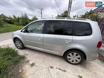 Авто Volkswagen Touran 2010 № 7719754