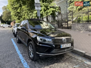 Авто Volkswagen Touareg 2015 № 7719904