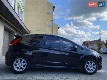 Авто Ford Fiesta 2010 № 7720005