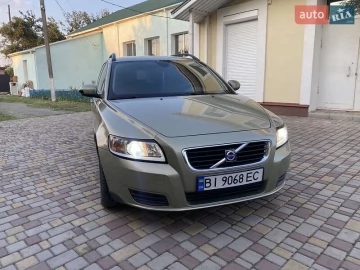 Авто Volvo V50 2008 № 7720018