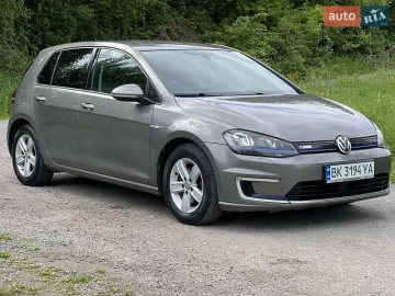 Авто Volkswagen E-Golf 2016 № 7720048